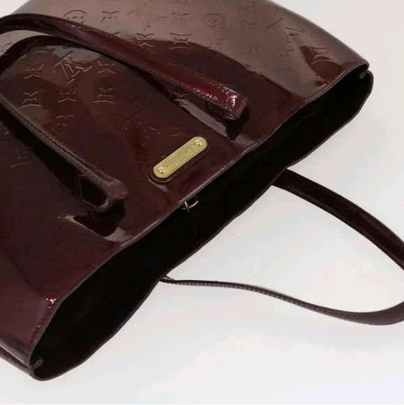 LOUIS VUITTON Rouge Fauviste Monogram Vernis Wilshire MM Tote Bag